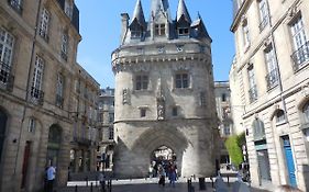 Beautiful Old Property In Bordeaux Center